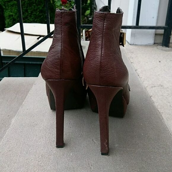 BCBGâwish bootiesâ - Picture 4 of 4